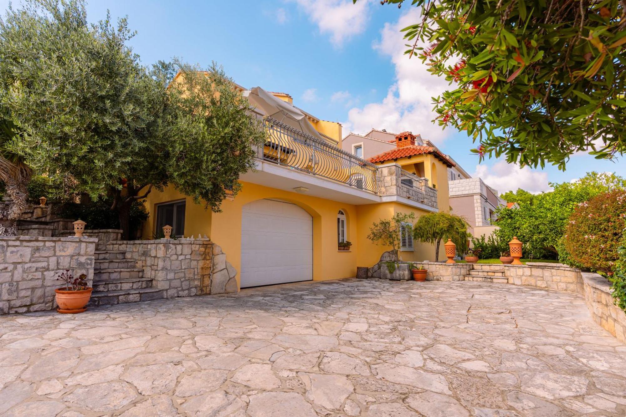 House 4 You Lumbarda Buitenkant foto