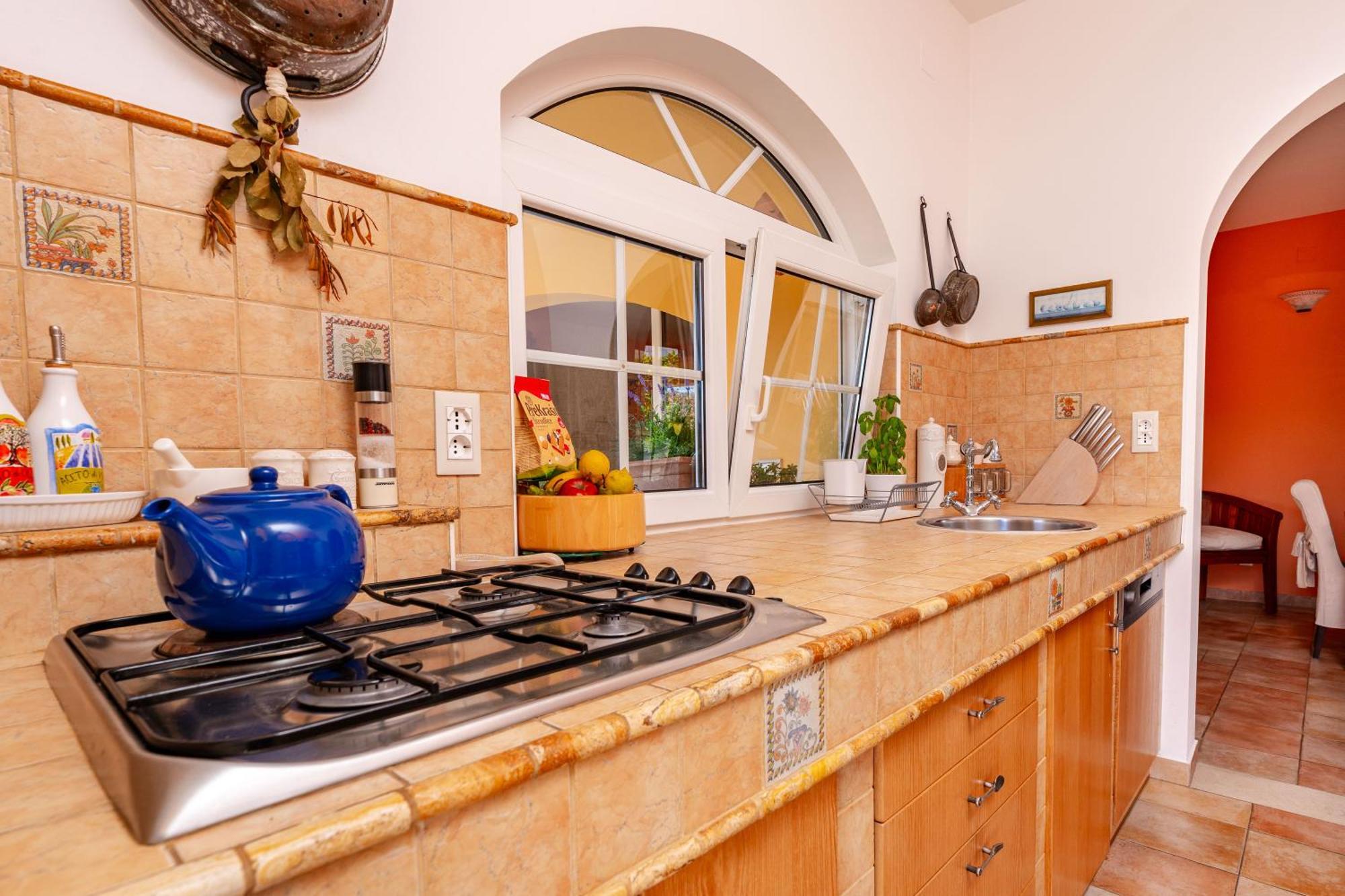 House 4 You Lumbarda Buitenkant foto